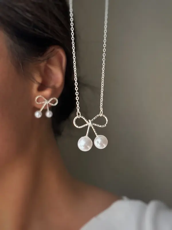 گردنبند پاپیون ظریف