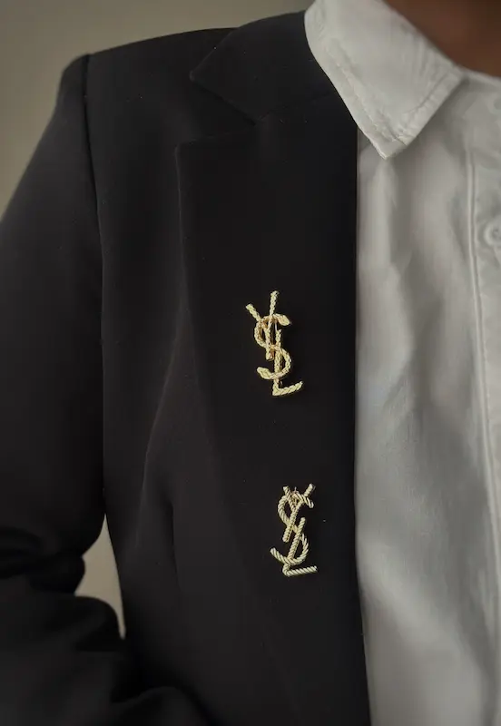 سنجاق سینه های YSL کوچک