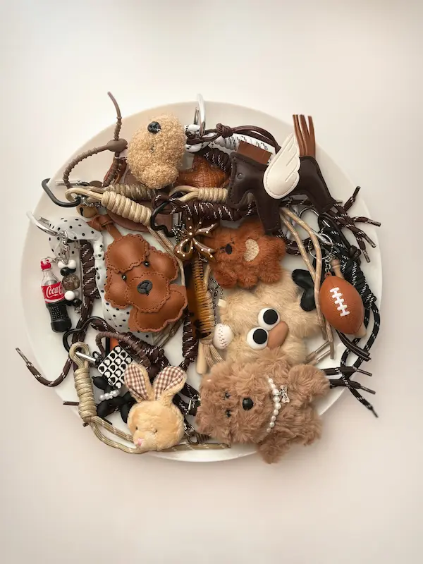 چارم بگ های قهوه ای 