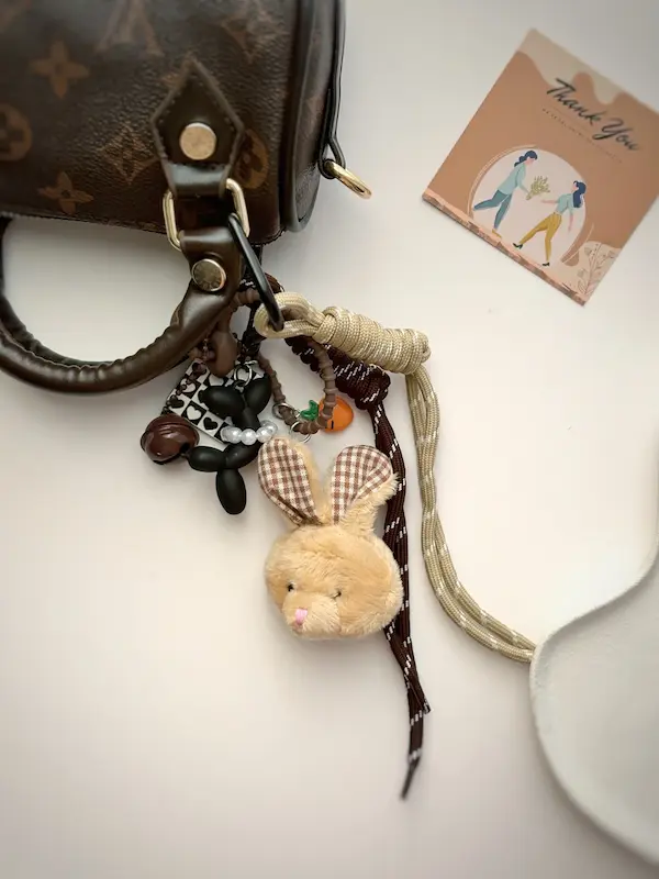 چارم بگ سر خرگوش و سگ بادکنکی
