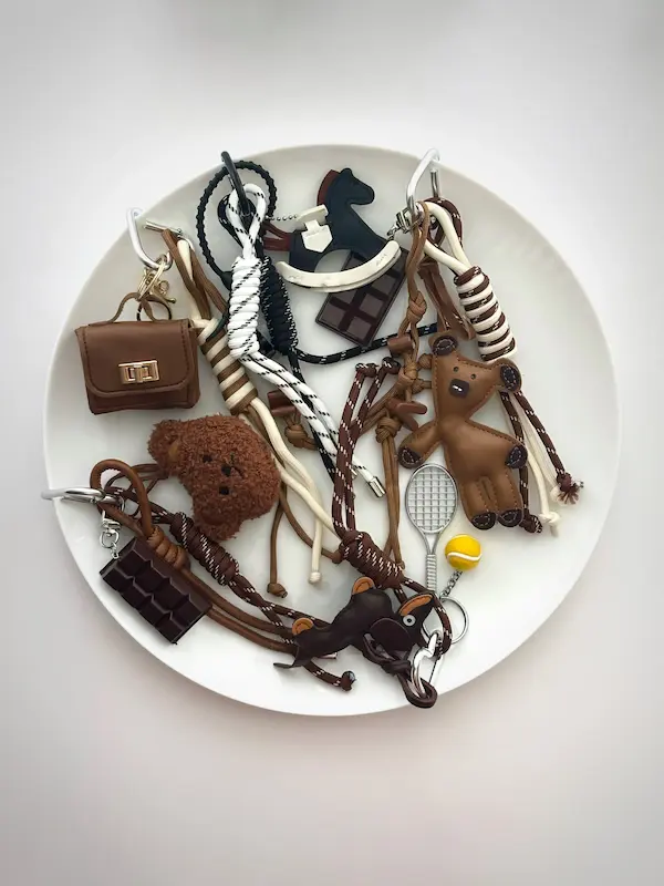 چارم بگ های فانتزی قهوه ای