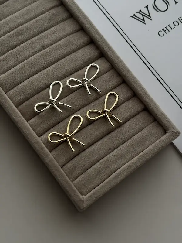 گوشواره پاپیونی مینیمال