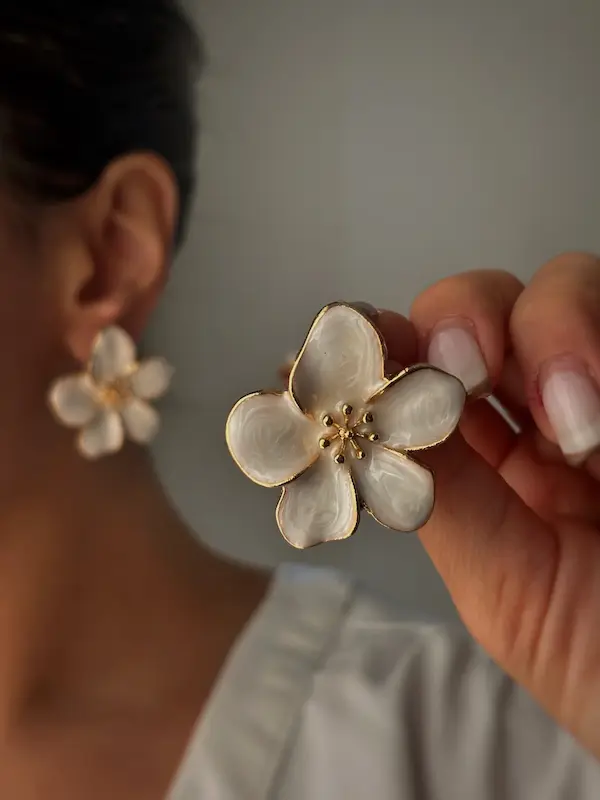 گوشواره گل مینا کاری