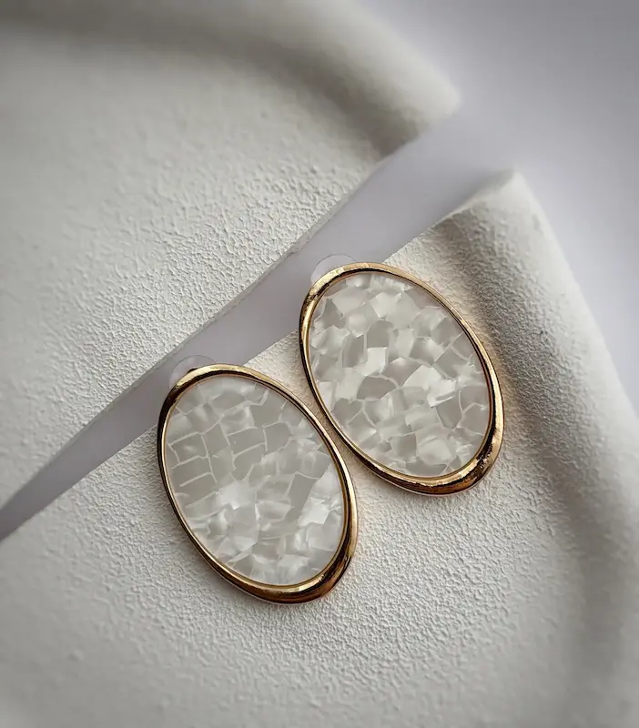 گوشواره بیضی صدفی