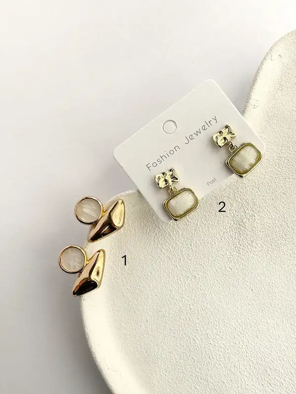 گوشواره صدفی مینیمال