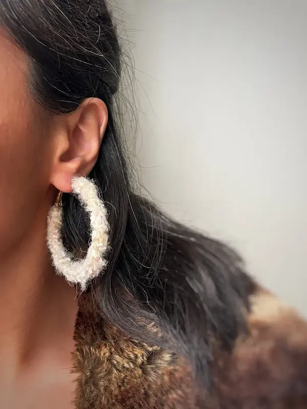 گوشواره حلقه ای زمستانی سفید