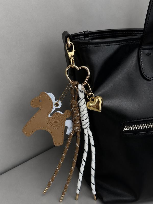 چارم بگ اسب Hermes