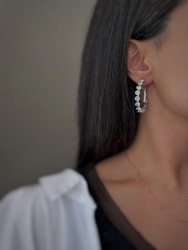 گوشواره جواهری حلقه ای نگین ریز
