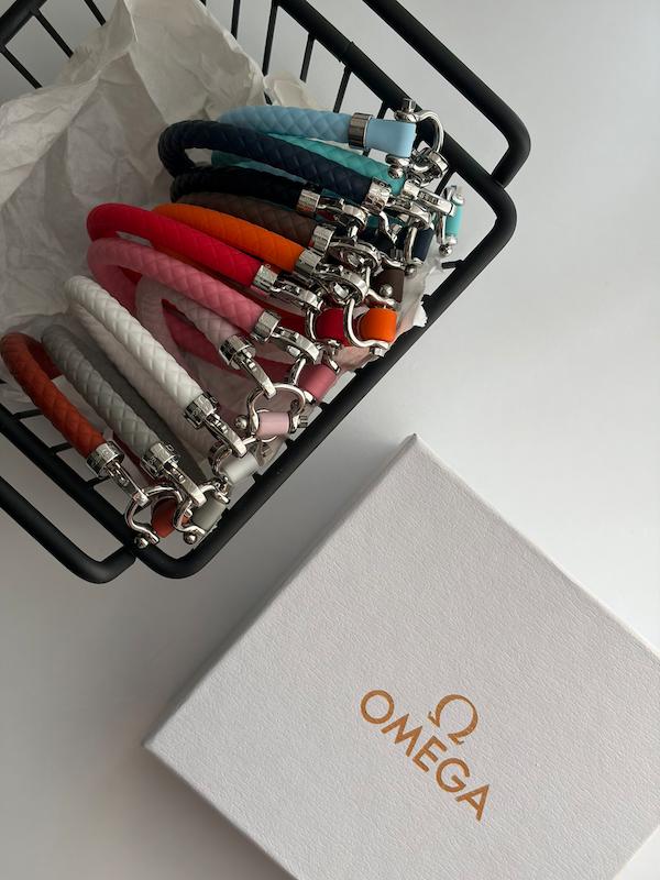 دستبندهای امگا  - Omega