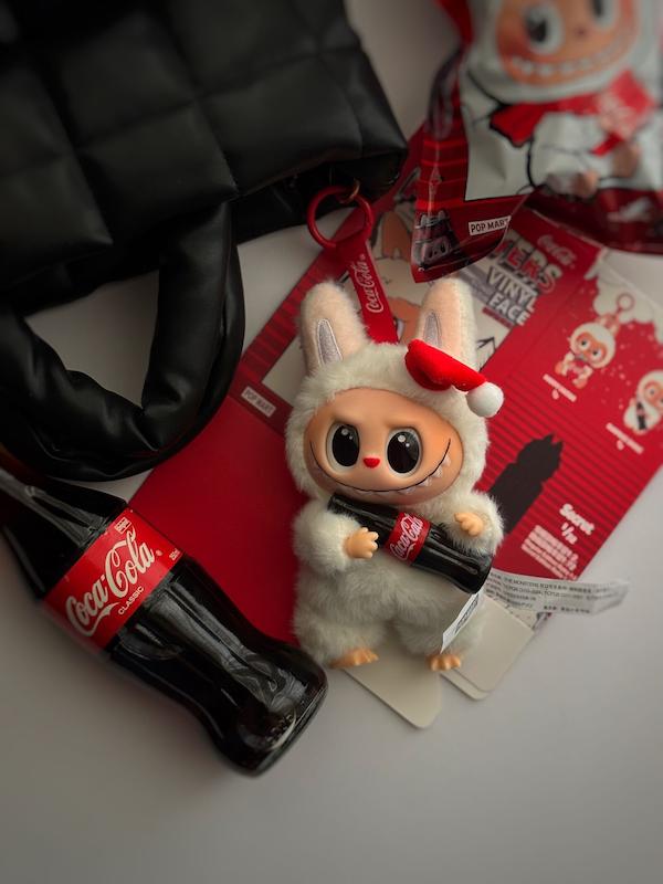  لبوبو کوکا - Labubu Coca Cola
