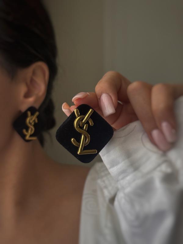 گوشواره YSL مخملی