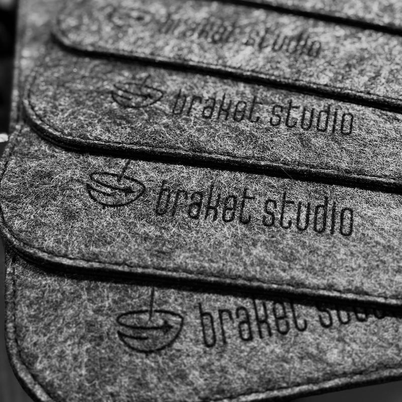 دسکپد سازمانی با لوگوی سازمان شما