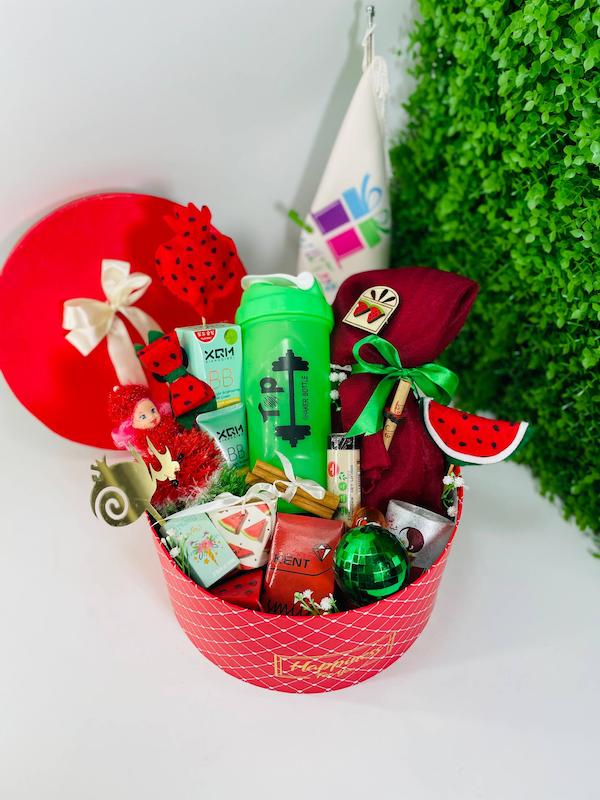 پک هدیه دخترانه یلدایی کد 10375 