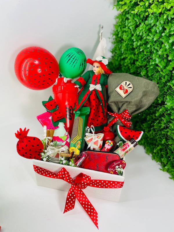 پک هدیه دخترانه یلدایی کد 10377 