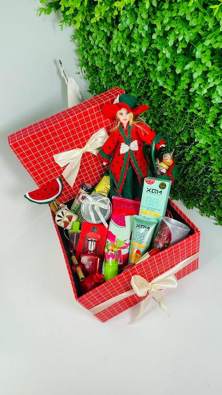 پک هدیه دخترانه یلدایی کد 10383 