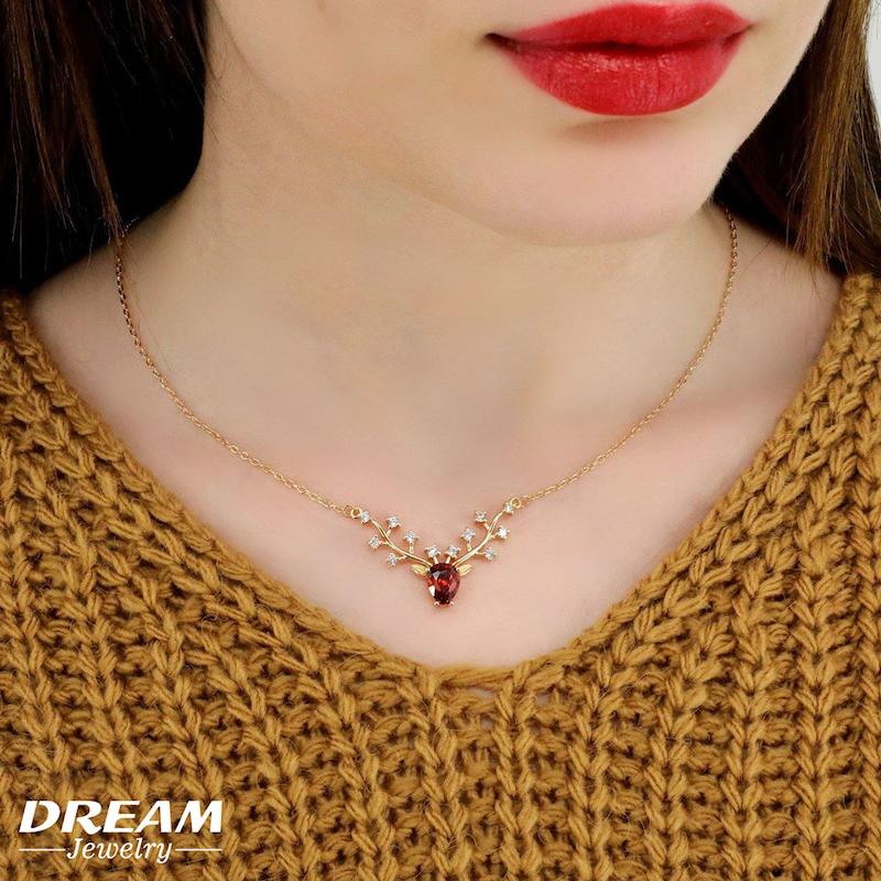 گردنبند قرمز شاخ گوزن ژوپینگ از برند ژوپینگ
