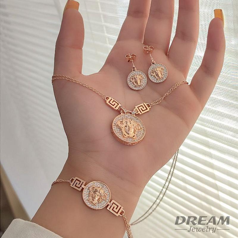 سرویس ورساچه نگین‌‌دار از برند DREAM
