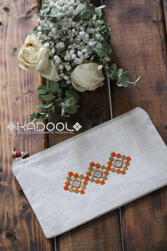 جامدادی سوزن دوزی و آینه دوزی (دارای رنگ‌بندی)