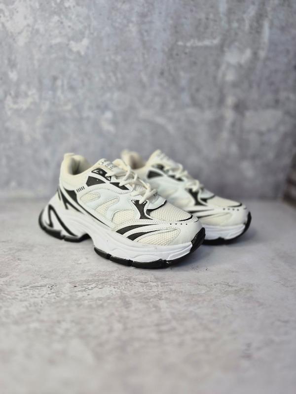 اسپورت دخترانه