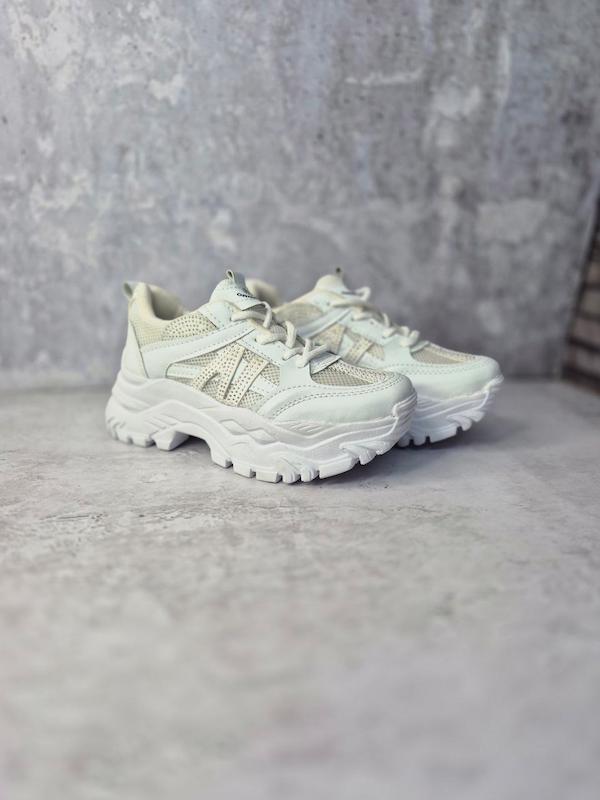 اسپورت دخترانه