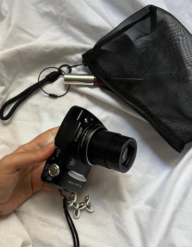 Canon powershot SX120 is
