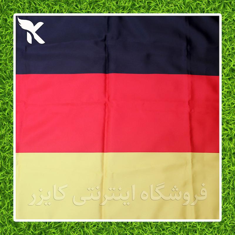 پرچم هواداری تیم ملی آلمان در دو طرح و دو اندازه مختلف