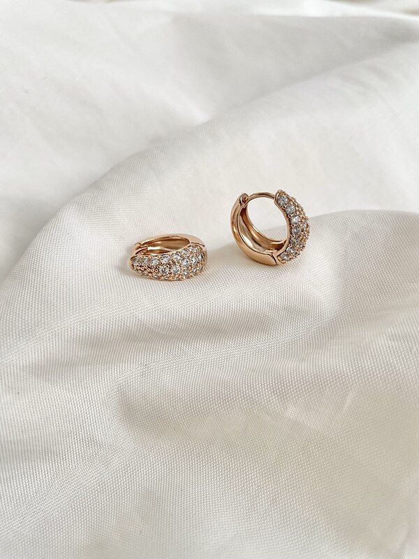 گوشواره حلقه ای نگین دار