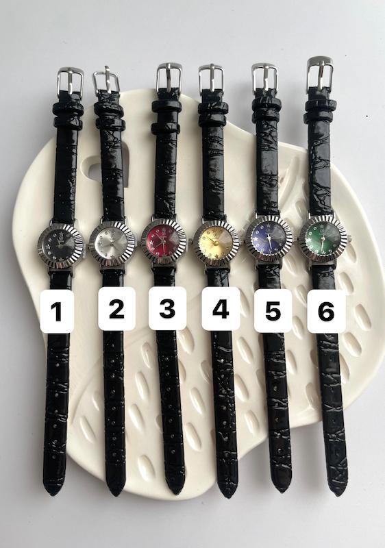 ساعت مچی زنانه فلورا چرمی ماری