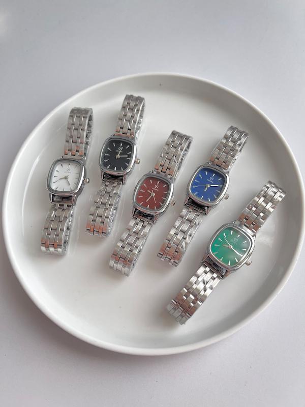 ساعت مچی زنانه ‌و دخترانه رویال بند استیل صفحه بیضی مینیمال در رنگبندی 