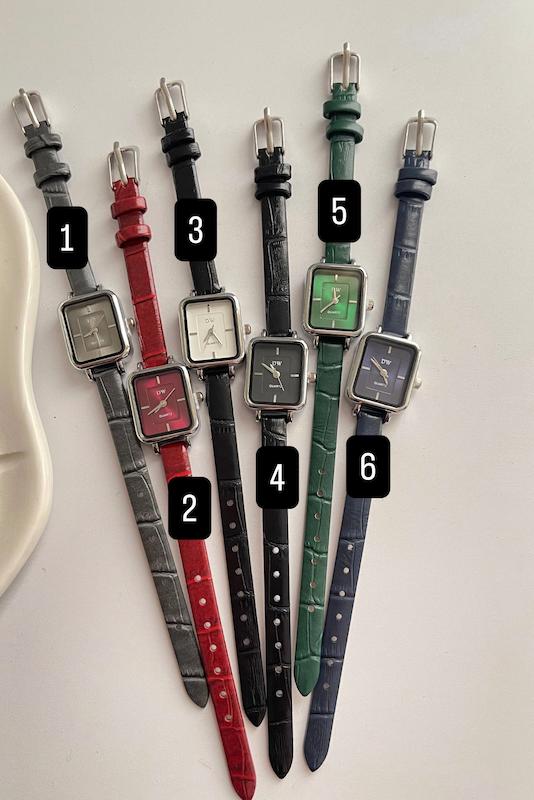 ساعت مچی زنانه مدل Dwچرمی مینی