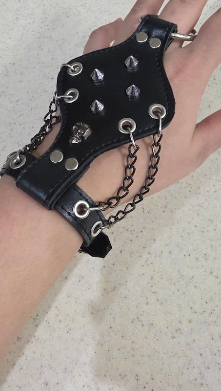 دستبند اسپایکی