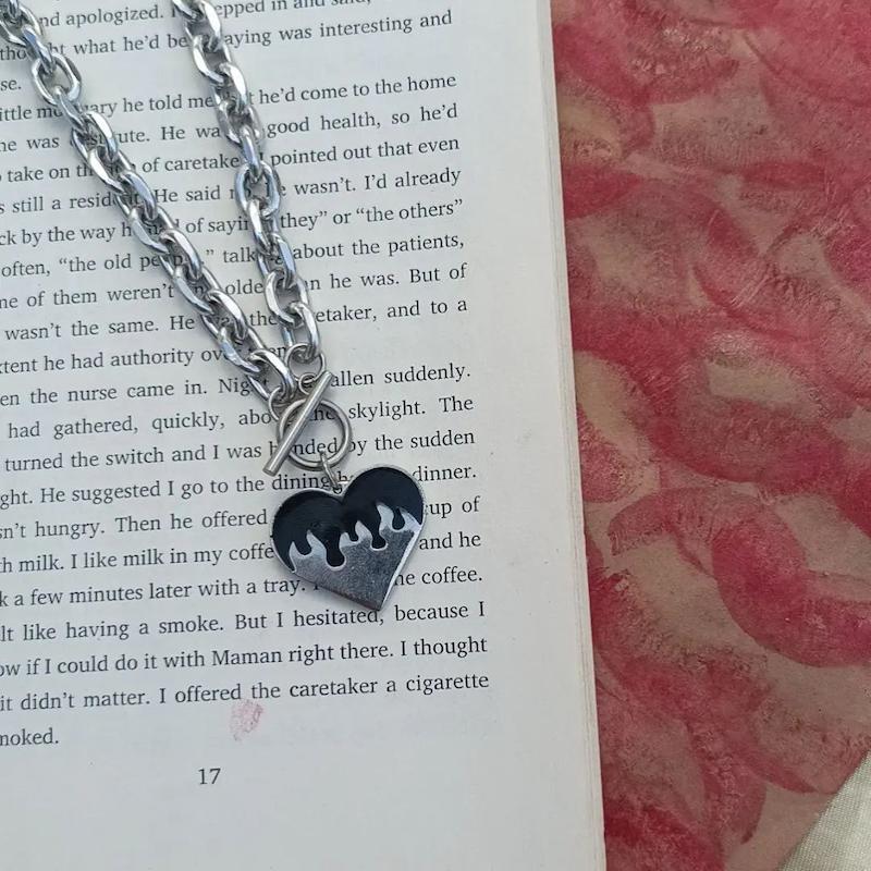 گردنبند قلب اتیشی قفل T