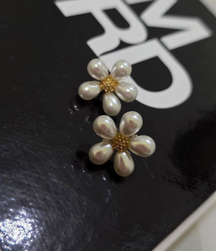 گوشواره گلی