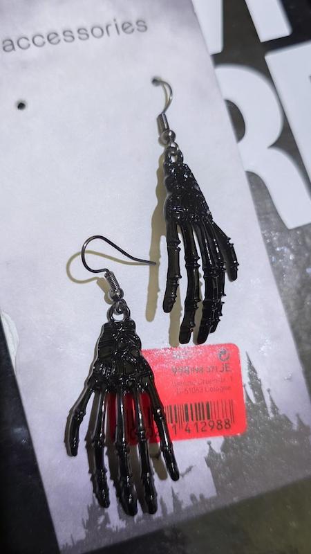 گوشواره گاثیک دست