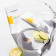 فلوئید ضد آفتاب بی‌رنگ ویتالیر SPF50 مدل Vitamin C مناسب انواع پوست