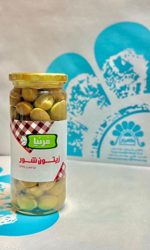 زیتون شور با مغز بادام فرنیا - ۵۰۰ گرمی 