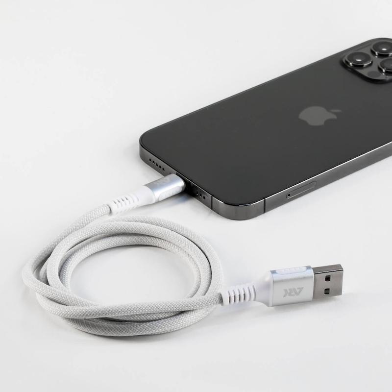 کابل شارژر سفید USB ARK Techno به Lightning با توان 12 وات | طول 1 متر مدل ARK-U2L1201