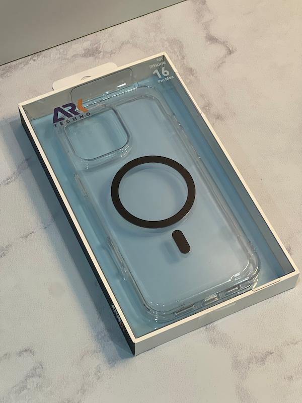 قاب شفاف مشکی مناسب iphone 16 promax مگ‌سیف ARK Techno مدل Anti-Yellowing