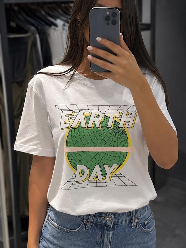 تی‌شرت EARTH DAY