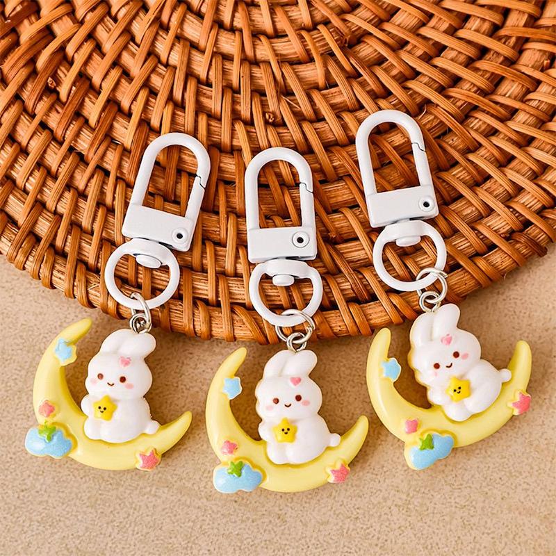 آویز خرگوش و ماه