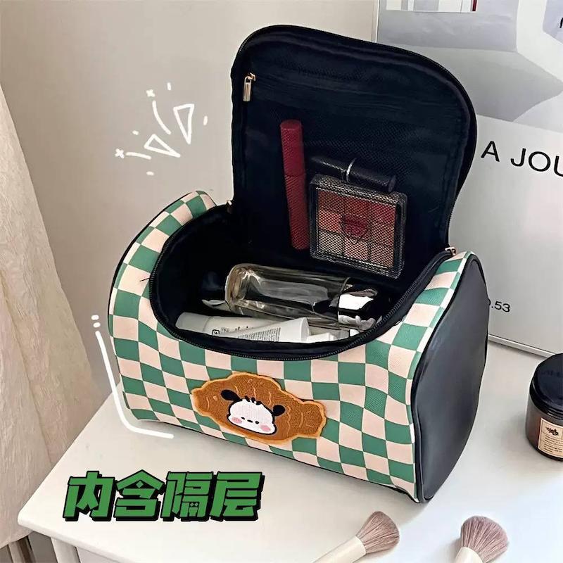 کیف آرایش چهارخونه طرح سگ