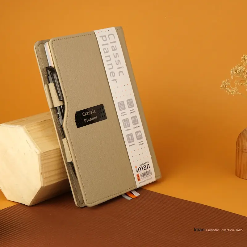 پلنر A5 جلد چرم همراه با خودکار کد 0313