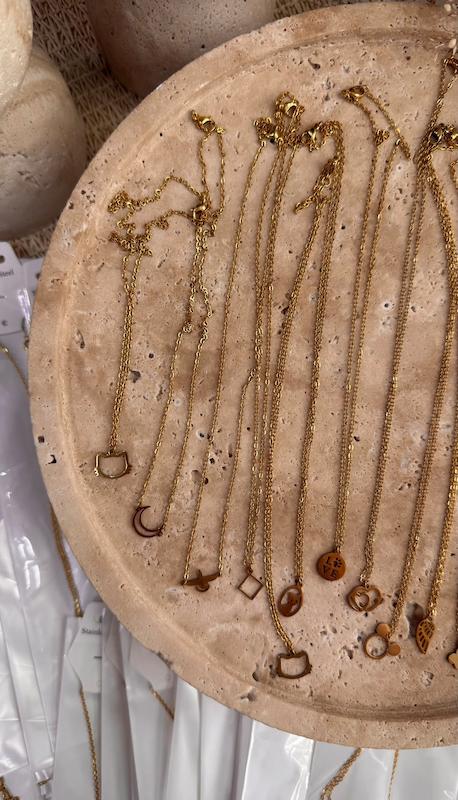 گردنبند استیل طرح طلا مینیمال