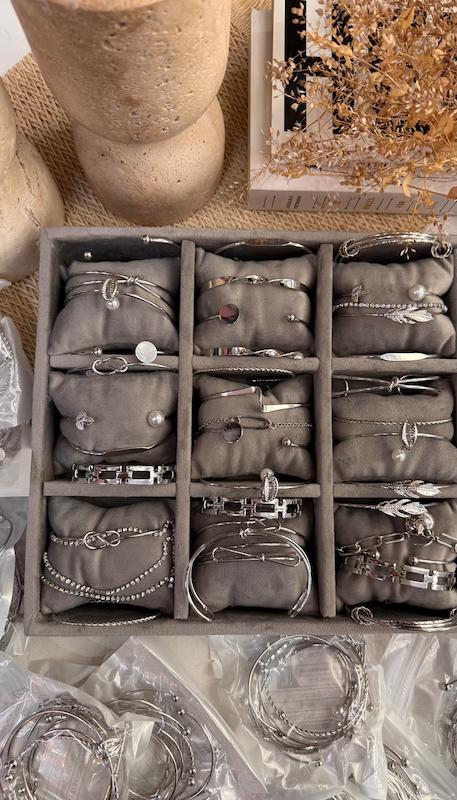 بنگل رادیوم نقره ای متنوع