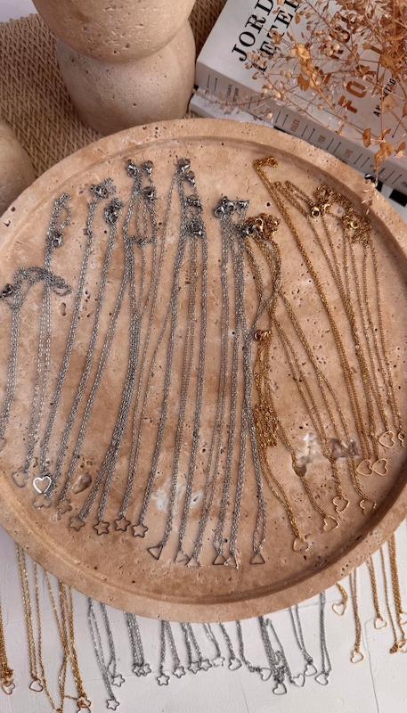 گردنبند مینیمال اشکال