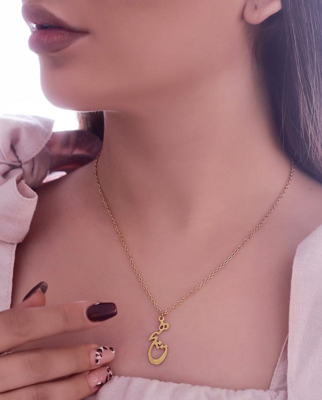 گردنبند طرح طلا فشن «هیچ»