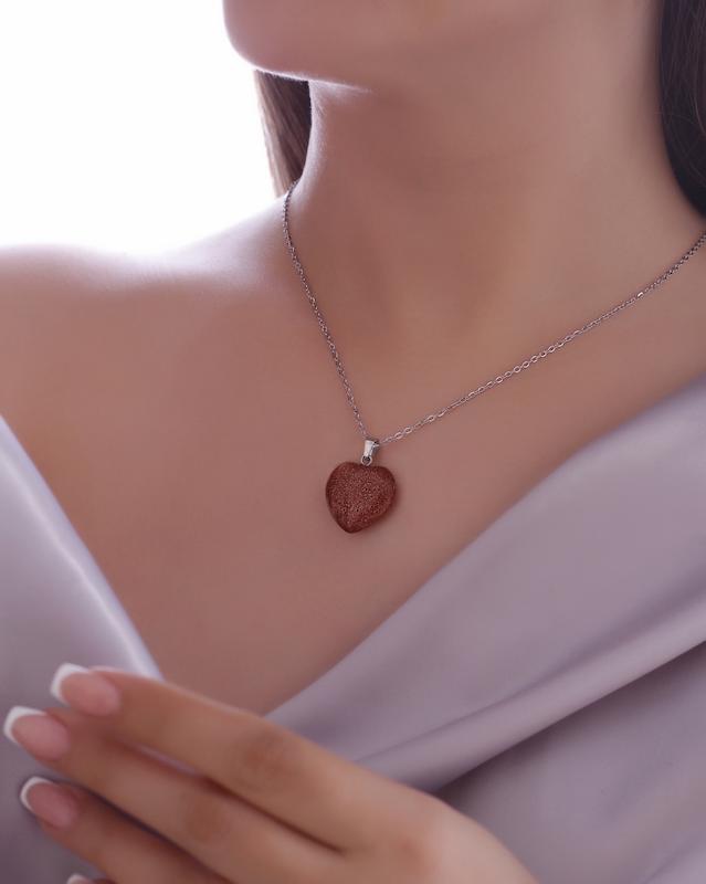 گردنبند قلب سنگ دلربا قهوه ای