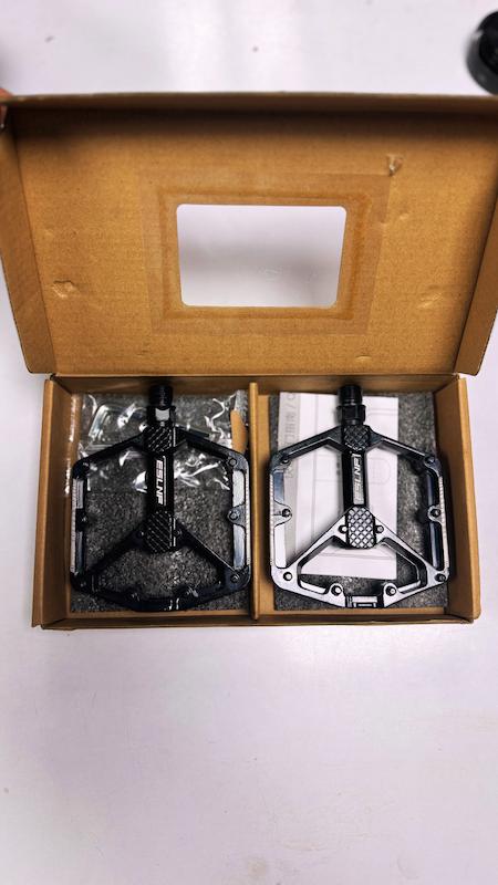 پنجه رکاب آلومینیومی برند ESLNF