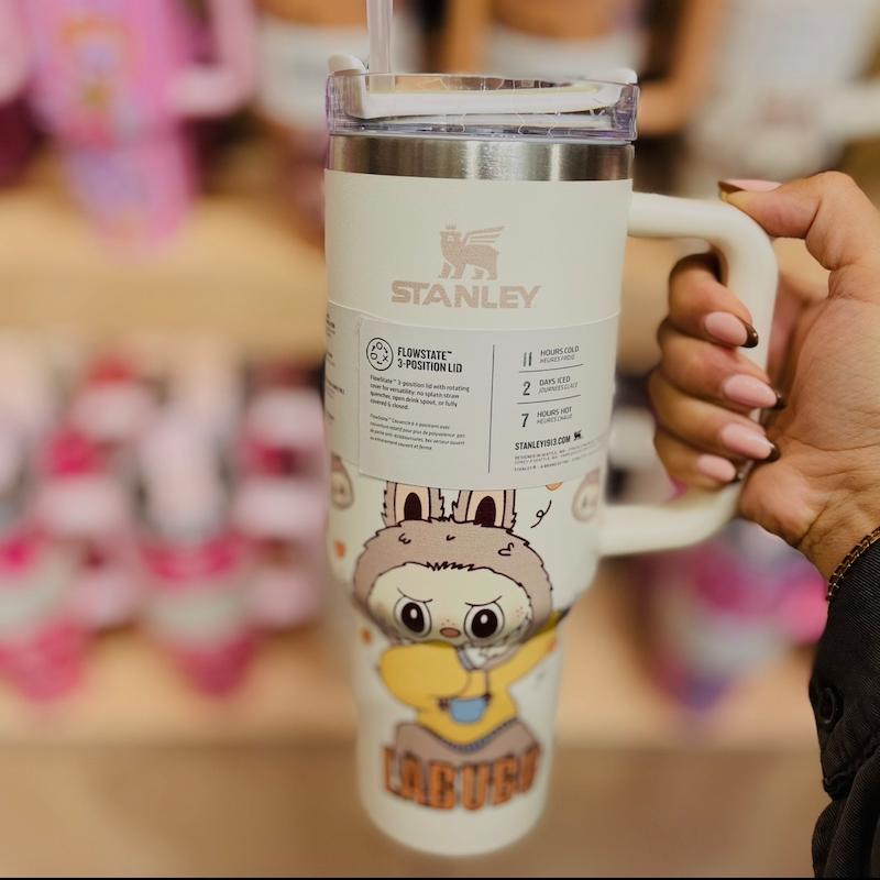 ماگ استنلی طرح لبوبو ۴۰ اونسی (۱.۱۸ لیتر)