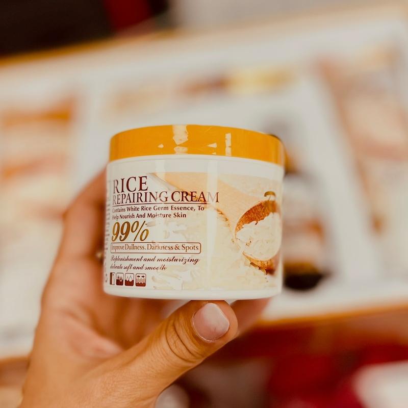 پک هدیه مراقبت پوستی مدل جدید عصاره برنج ۶ عددی | ست روتین پوستی آبرسان و روشن کننده + ماسک هدیه